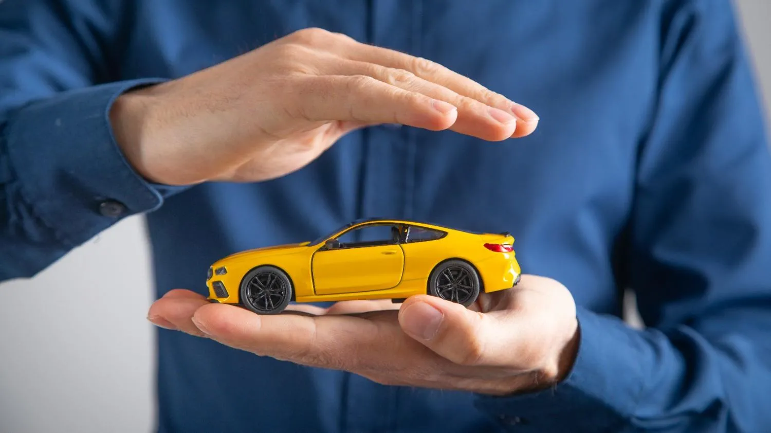Auto coverage discussion with a driver